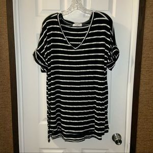 Zenana Black/White Striped Short Sleeve Top size XL